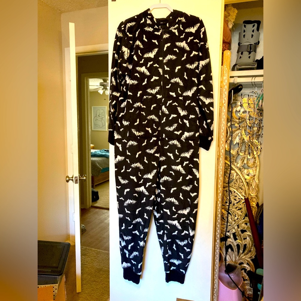 Torrid Bat Onsie w/ Pockets & Hood - Size 2